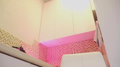 Kate  online show from 10/23/25, 04:17