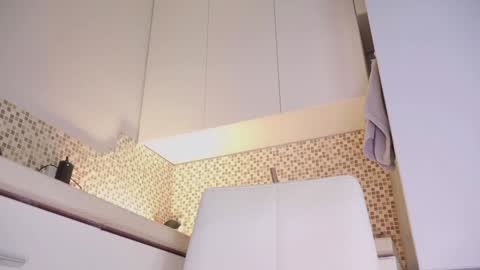 Kate  online show from 10/29/25, 04:09