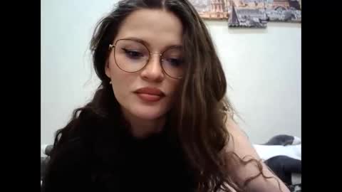 Snapshot of avelinehowo_uwu chatting on 02/28/26, 05:47 Aveline online show from 02/28/26, 05:47