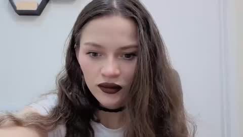 Snapshot of avelinehowo_uwu chatting on 04/04/26, 01:52 Aveline online show from 04/04/26, 01:52