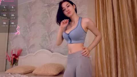 aveloria online show from 10/10/25, 06:07