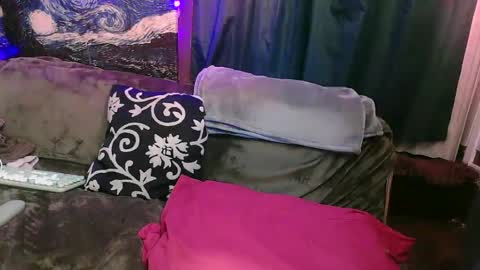 raven blue online show from 09/11/25, 04:23