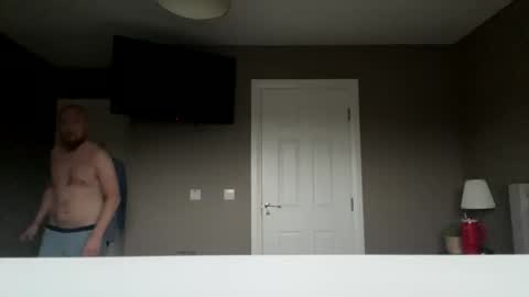 Snapshot of averagebar chatting on 10/19/25, 07:31 averagebar online show from 10/19/25, 07:31