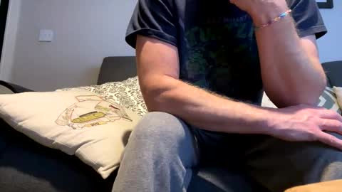 Snapshot of averagebar chatting on 11/07/25, 09:04 averagebar online show from 11/07/25, 09:04