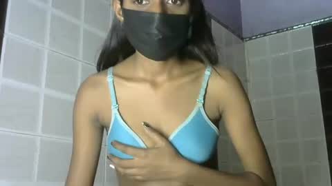 Snapshot of avery_lust01 chatting on 05/16/26, 07:05 avery_lust01 online show from 05/16/26, 07:05