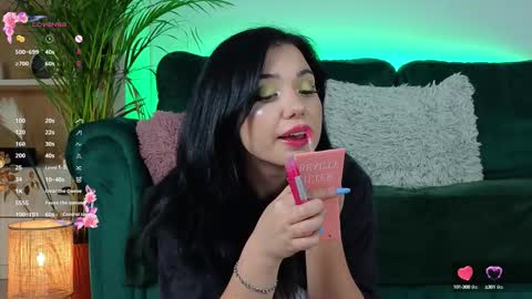 Snapshot of averywillow chatting on 09/22/25, 01:02 AveryWillow online show from 09/22/25, 01:02