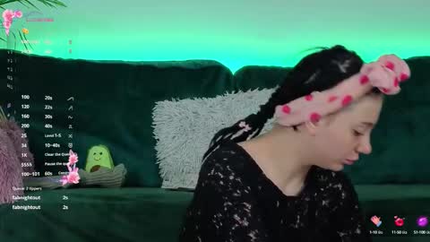 Snapshot of averywillow chatting on 09/29/25, 03:00 AveryWillow online show from 09/29/25, 03:00