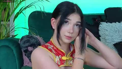 Snapshot of averywillow chatting on 10/26/25, 04:18 AveryWillow online show from 10/26/25, 04:18