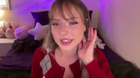 Snapshot of averyyy333 chatting on 11/20/25, 10:20 Avery online show from 11/20/25, 10:20