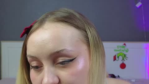 Snapshot of avgustina_love chatting on 01/04/25, 01:21 avgustina_love online show from 01/04/25, 01:21