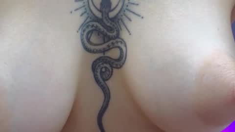 Snapshot of avgustina_love chatting on 02/22/25, 08:29 avgustina_love online show from 02/22/25, 08:29