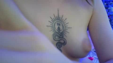 Snapshot of avgustina_love chatting on 04/04/26, 09:51 avgustina_love online show from 04/04/26, 09:51