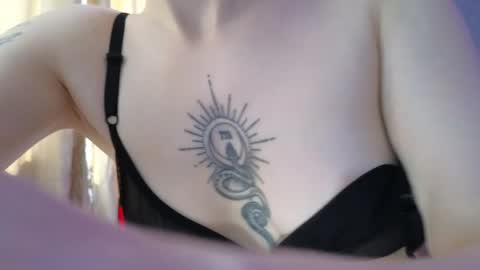 Snapshot of avgustina_love chatting on 05/09/26, 11:15 avgustina_love online show from 05/09/26, 11:15