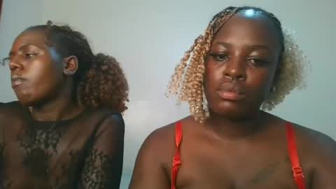 avian_babe1 online show from 07/18/26, 12:37