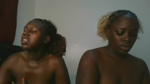 avian_babe1 online show from 07/19/26, 10:41