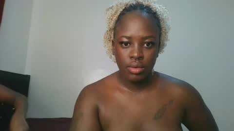avian_babe1 online show from 07/25/26, 10:02