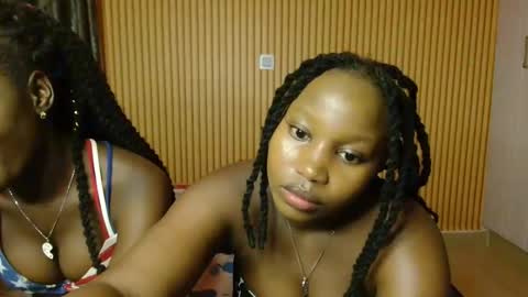 Snapshot of avian_talya chatting on 11/11/25, 04:51 Avian online show from 11/11/25, 04:51