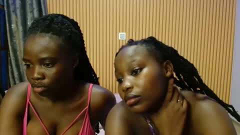 Snapshot of avian_talya chatting on 11/21/25, 06:28 Avian online show from 11/21/25, 06:28