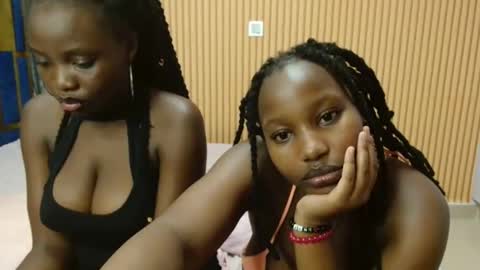 Snapshot of avian_talya chatting on 11/27/25, 04:58 Avian online show from 11/27/25, 04:58