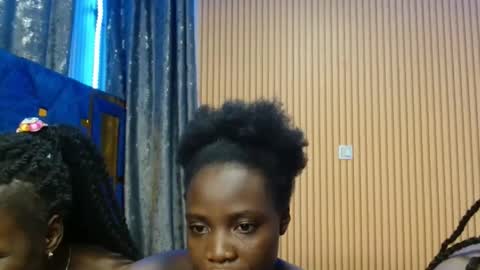 Snapshot of avian_talya chatting on 11/29/25, 03:31 Avian online show from 11/29/25, 03:31