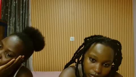 Snapshot of avian_talya chatting on 11/30/25, 05:06 Avian online show from 11/30/25, 05:06