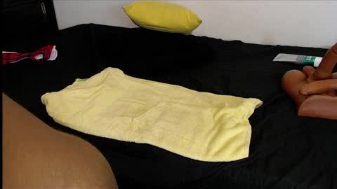 AVIS  online show from 10/15/25, 07:52