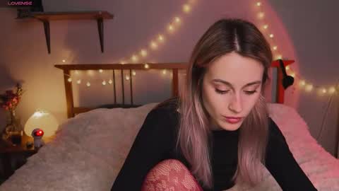 Snapshot of aviva_faith chatting on 10/27/25, 05:50 Aviva online show from 10/27/25, 05:50