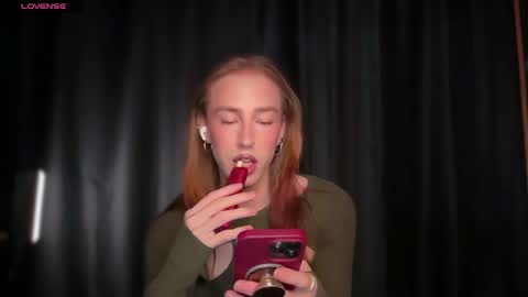 avril_pearly_ online show from 05/22/26, 10:43