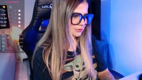 Avrill Morgan online show from 10/19/25, 03:56