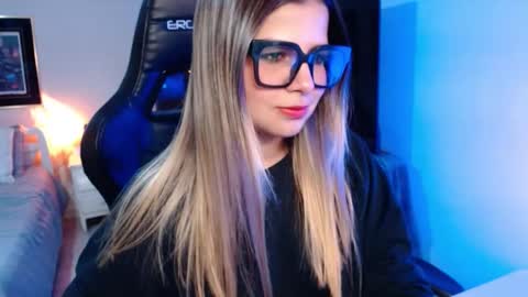 Avrill Morgan online show from 10/21/25, 08:31