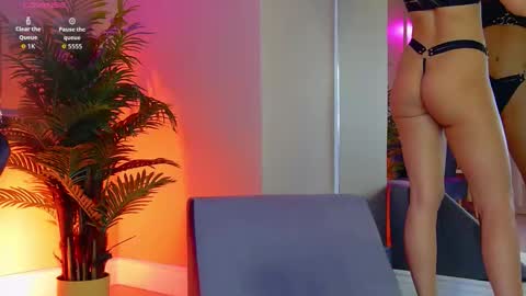 AVRILL CYRUX online show from 11/05/25, 07:30