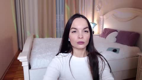 Snapshot of avrora_lew_ chatting on 10/12/25, 08:41 Avrora Inst online show from 10/12/25, 08:41