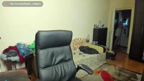 Snapshot of awesome_justin chatting on 11/02/25, 09:17 Justin online show from 11/02/25, 09:17