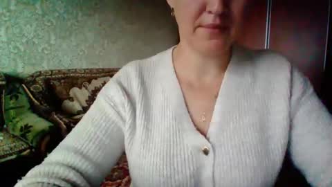 Snapshot of awesomeladyy chatting on 09/30/25, 07:35 awesomeladyy online show from 09/30/25, 07:35