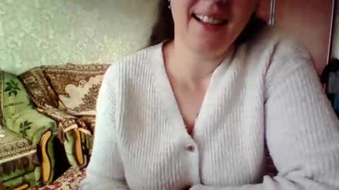 Snapshot of awesomeladyy chatting on 10/31/25, 08:15 awesomeladyy online show from 10/31/25, 08:15