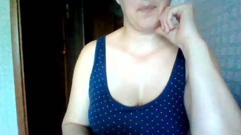 awesomeladyy online show from 07/15/26, 08:52