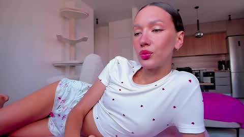 Awgustina online show from 03/30/26, 09:32