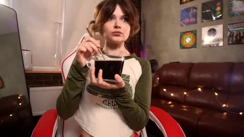 Alice online show from 03/06/25, 09:36