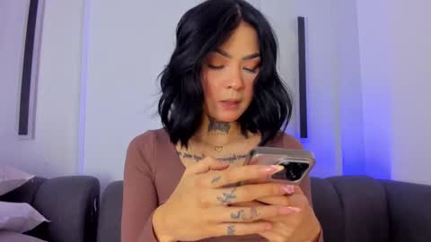 Snapshot of axaras chatting on 10/08/25, 12:03 Axara online show from 10/08/25, 12:03