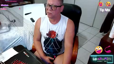 Snapshot of axel264 chatting on 03/11/26, 09:37 Alex online show from 03/11/26, 09:37