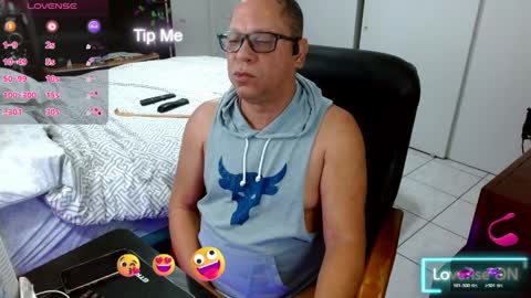 Snapshot of axel264 chatting on 04/01/26, 07:42 Alex online show from 04/01/26, 07:42