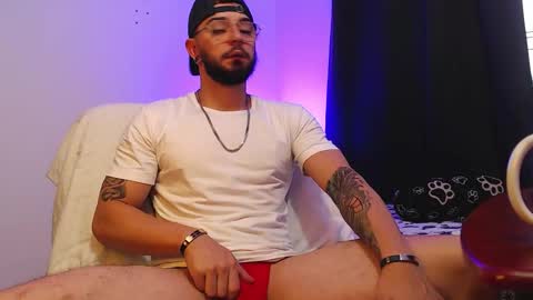 Independiente Model online show from 11/29/25, 11:35