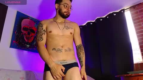 Independiente Model online show from 07/15/26, 10:15