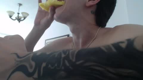 Snapshot of axel__master chatting on 06/13/26, 06:39 axel__master online show from 06/13/26, 06:39