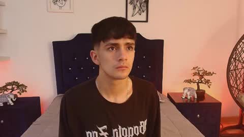 axel_draven online show from 10/24/25, 11:17