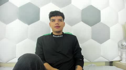 Snapshot of axel_forte chatting on 11/14/25, 01:54 Axel Forte online show from 11/14/25, 01:54