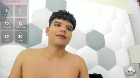 Snapshot of axel_forte chatting on 11/25/25, 04:51 Axel Forte online show from 11/25/25, 04:51