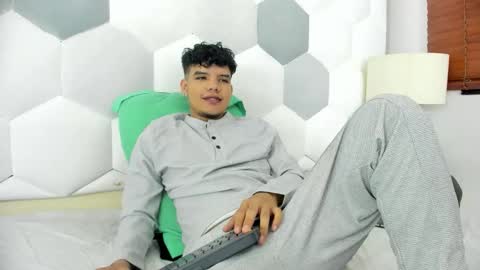 Snapshot of axel_forte chatting on 12/01/25, 12:54 Axel Forte online show from 12/01/25, 12:54