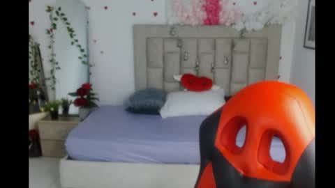 Axel online show from 06/05/26, 01:12