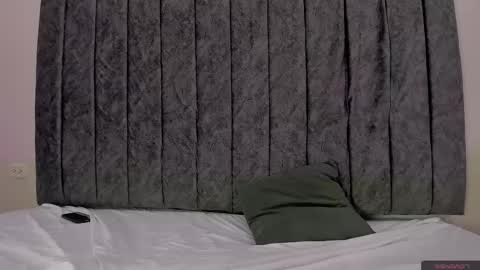 axel_grays online show from 03/01/25, 04:22